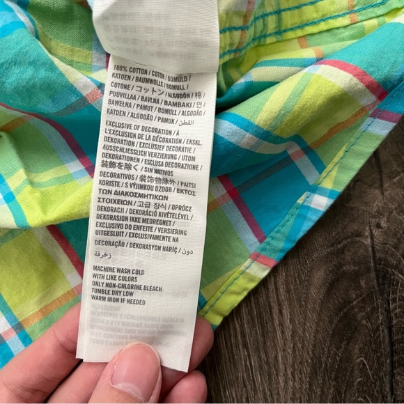 NWT Bundle of Three Hollister Button Downs - Picture 9 of 13